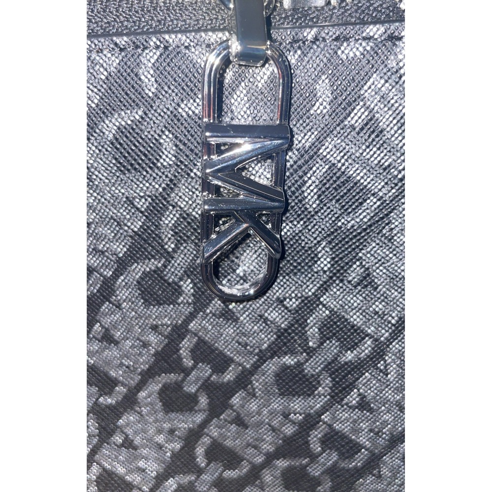 NWT✨Michael Kors Empire Medium Patent Chain Link Pochette Black Silver‎ Monogram - Picture 5 of 6